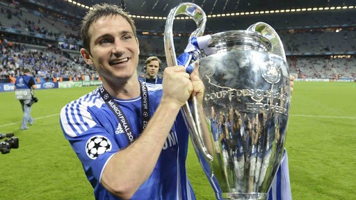 Lampard là đội trưởng của Chelsea trong trận chung kết năm 2012. Ảnh: PA.