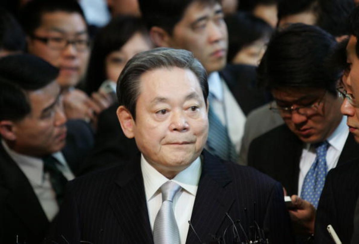 Lee Kun-hee, Chủ tịch Samsung Group - tập đoàn lớn nhất Hàn Quốc vẫn đang là người giàu nhất Hàn Quốc. Hiện ông sở hữu khối tài sản lên đến 18,1 tỉ USD (theo cập nhật của Forbes tính đến ngày 26.2). Ảnh: Celebritynetworth