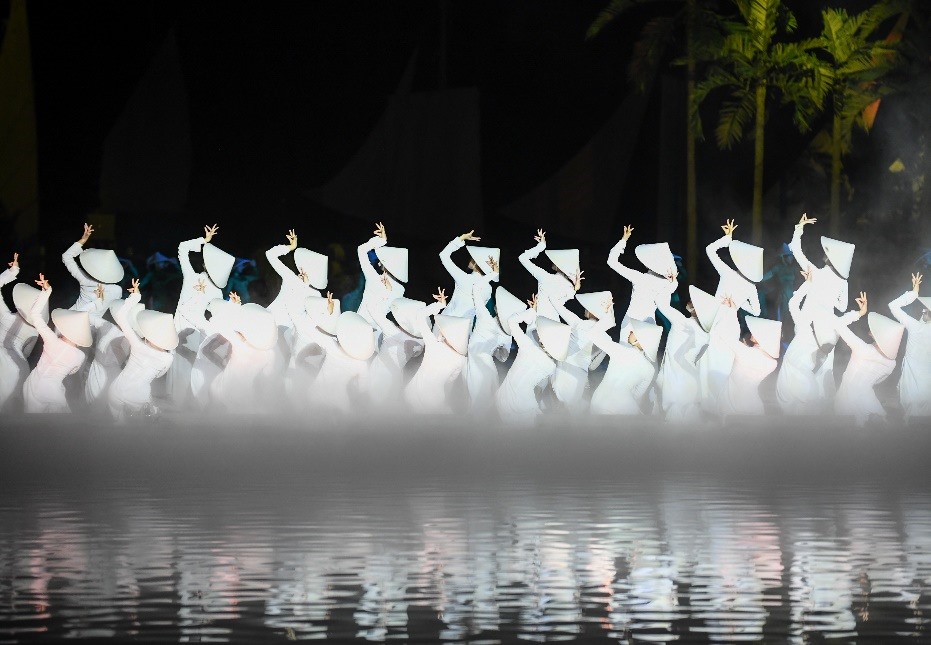 Show Ký ức Hội An biểu diễn từ 19h30, các ngày trong tuần, trừ thứ 3.