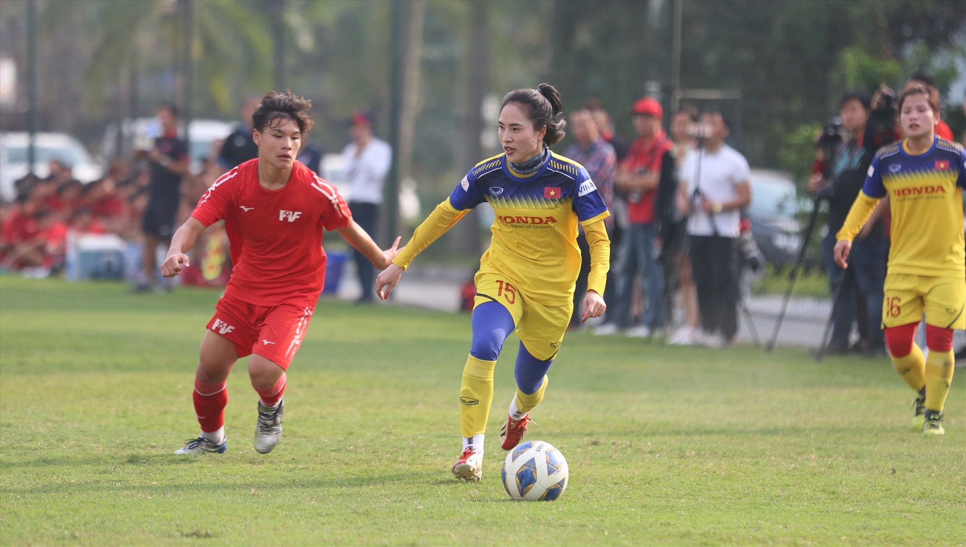 Tuyển nữ Việt Nam sẽ có thêm 2 trận giao hữu nữa chuẩn bị cho trận play-off gặp đội tuyển Úc. Ảnh: HOÀI THU
