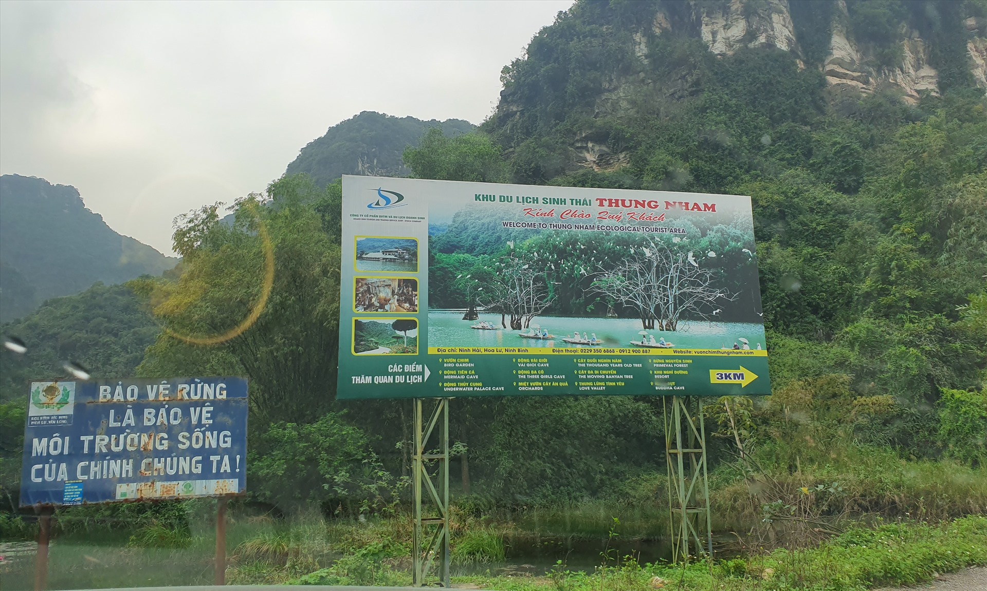Khu du lịch sinh thái Thung Nham nằm giữa vùng lõi di sản Tràng An. Tại khu du lịch sinh thái này đang xây dựng các công trình vi phạm trật tự xây dựng.