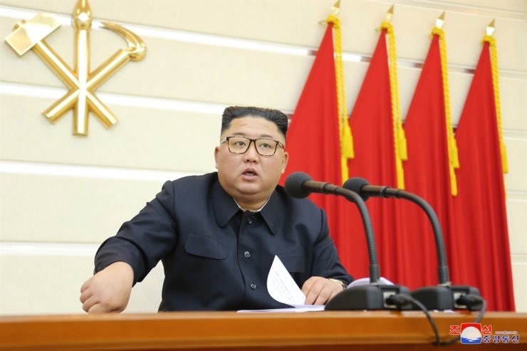 Chủ tịch Triều Tiên Kim Jong-un trong cuộc họp. Ảnh: KCNA/Yonhap.