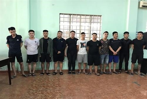 Một băng nhóm tín dụng đen hoạt động tại phường Tân Phong, TP.Biên Hòa bị tạm giữ_Ảnh: Công an cung cấp