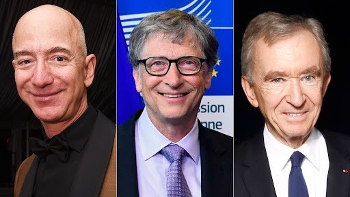 Ba tỉ phú là Jeff Bezos (CEO Amazon), Bill Gates (đồng sáng lập Microsoft) và Bernard Arnault (ông chủ của tập đoàn LVMH) thay nhau nắm giữ vị trí người giàu nhất thế giới năm 2019. Ảnh: ST