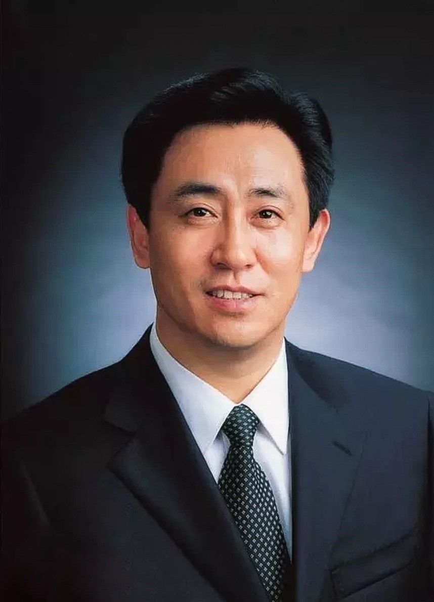 Hui Ka Yan là chủ tịch Evergande, một trong những tập đoàn bất động sản lớn nhất Trung Quốc. Tập đoàn này bắt đầu niêm yết trên sàn chứng khoán Hong Kong năm 2009 và hiện có hơn 800 dự án tại hơn 280 thành phố. Ảnh: ST