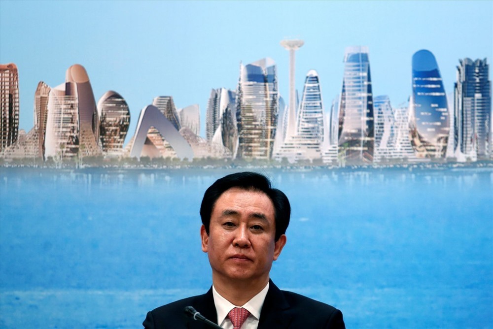 Hui Ka Yan từng là tỉ phú bất động sản giàu nhất thế giới vào năm 2019. Tuy nhiên sau khi mất đến 10 tỉ USD (kể từ cuối tháng 3.2019) đến nay, ông đã nhường lại vị trí này cho tỉ phú Lee Shau Kee. Tính đến ngày 10.2, tỉ phú này còn nắm giữ 29,5 tỉ USD. Ảnh: Bobby Yip-Reuters