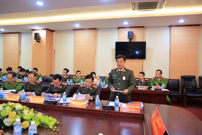 Trung tướng Đoàn Duy Khương thông tin về công tác phòng, chống dịch bệnh của Công an Thành phố.