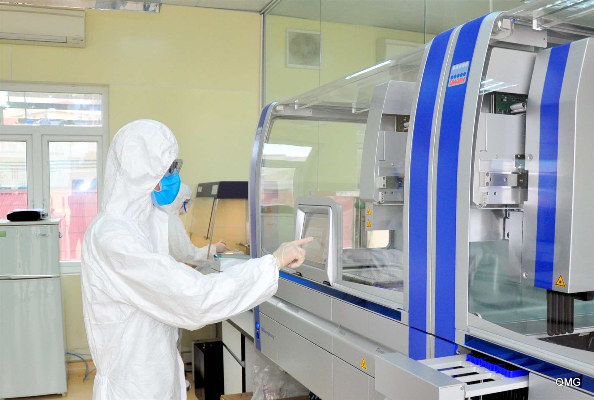 Xét nghiệm sàng lọc COVID-19 tại Trung tâm kiểm soát bệnh tật tỉnh Quảng Ninh. Ảnh: CTV