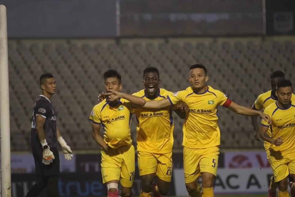 Phan Văn Đức giúp SLNA có chiến thắng đầu tiên tại V.League 2020. Ảnh: Dũng Nguyễn.