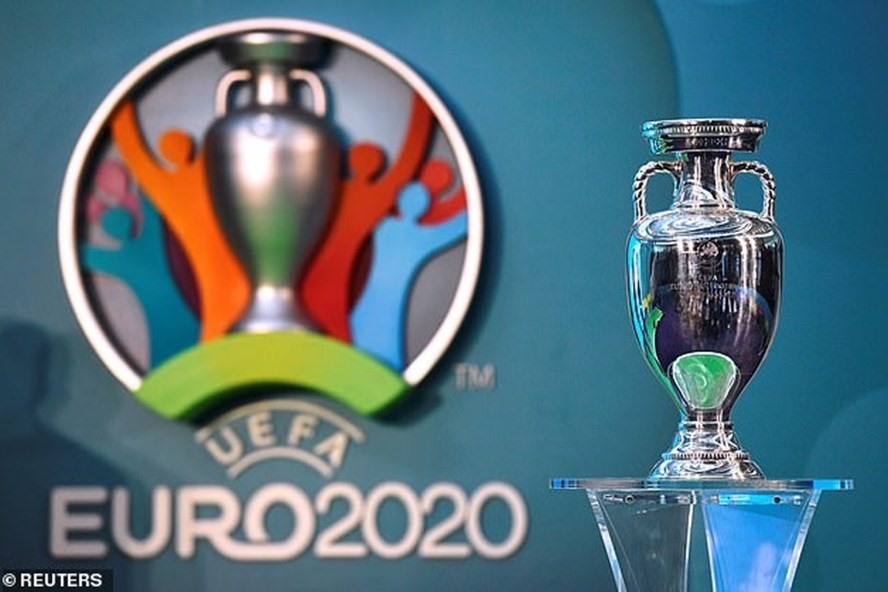 Euro 2020 bị hoãn sang năm 2021 ảnh hưởng toàn bộ đến đời sống bóng đá châu Âu. Ảnh: Reuters.