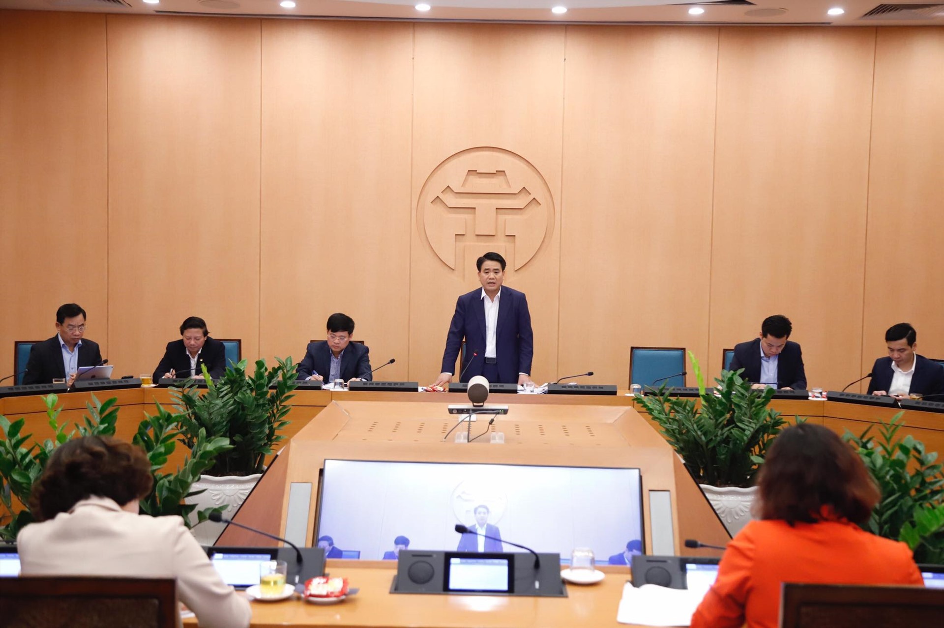 Chủ tịch UBND thành phố Hà Nội Nguyễn Đức Chung chủ trì cuộc họp ban chỉ đạo phòng chống COVID-19 chiều 18.3.