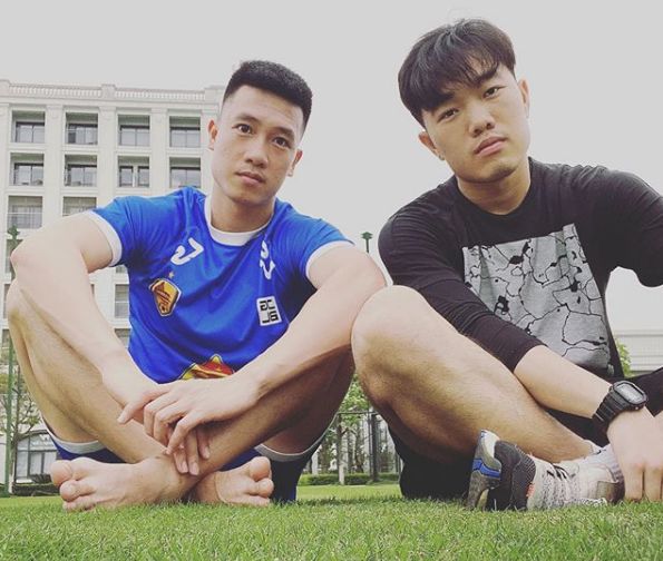 Tiền vệ Huy Hùng đăng tải hình ảnh tập chung cùng Lương Xuân Trường ở Trung tâm PVF. Ảnh: Instagram nhân vật