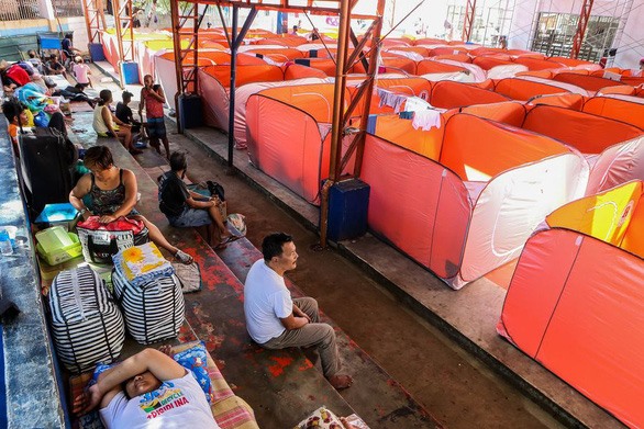 Nhằm nỗ lực ngăn chặn sự lây lan của virus SARS-CoV-2, khu trú tạm trên được dựng lên thành nơi ở tạm thời cho người vô gia cư của nước thành. Ảnh: Tân Hoa Xã.