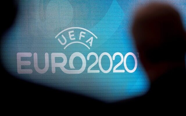 EURO 2020 thậm chí còn bị hoãn đến 1 năm vì dịch COVID-19. Ảnh: AFP.