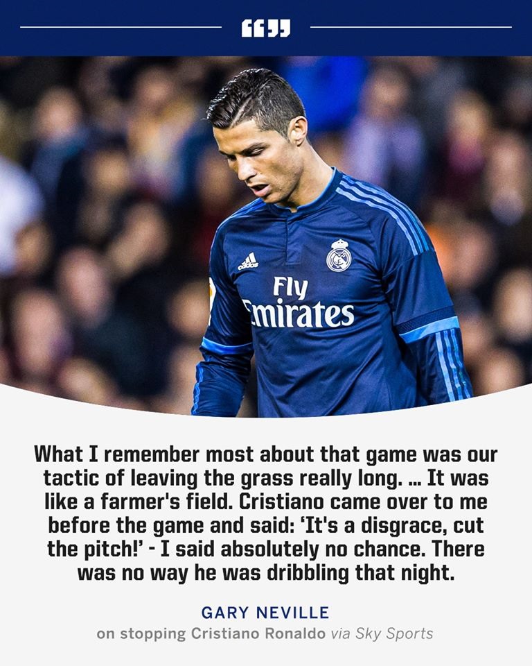Gary Neville kể lại câu chuyện phải dùng tiểu xảo để ngăn chặn khả năng bùng nổ của Ronaldo trong thời gian cầu thủ người Bồ Đào Nha khoác áo Real.