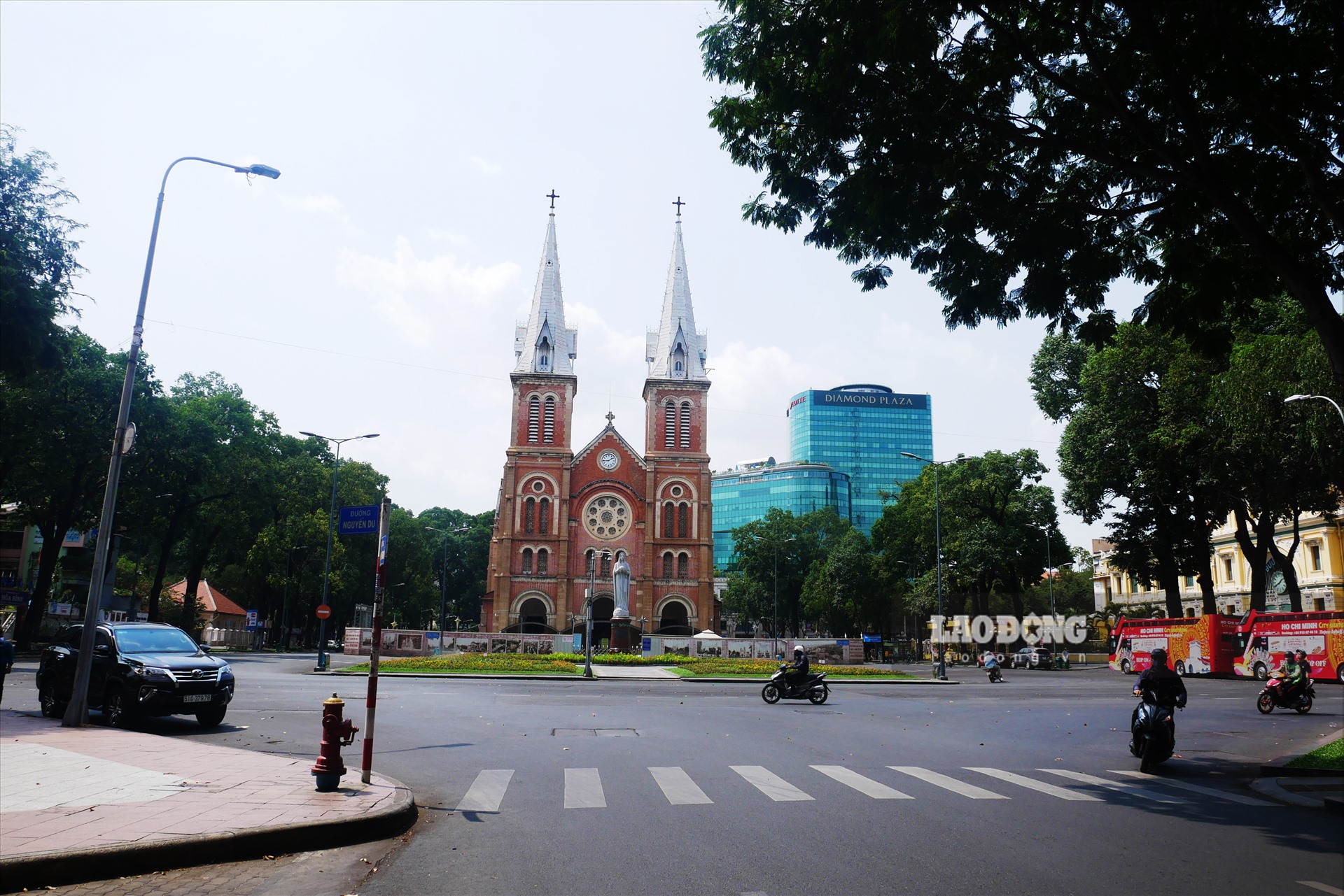 Từ ngày 26.3, toàn bộ nhà thờ, nhà nguyện ở TPHCM đã tạm dừng các hoạt động, không tiến hành thánh lễ và các hoạt động tôn giáo với sự tham dự của cộng đoàn.
