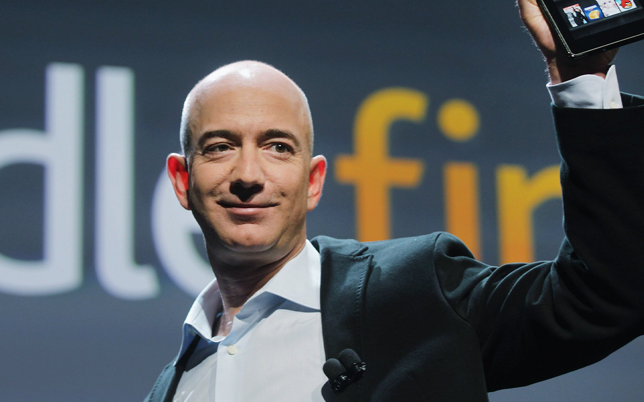 Mức giảm tài sản của Jeff Bezos thấp nhất so với top tỉ phú thế giới.