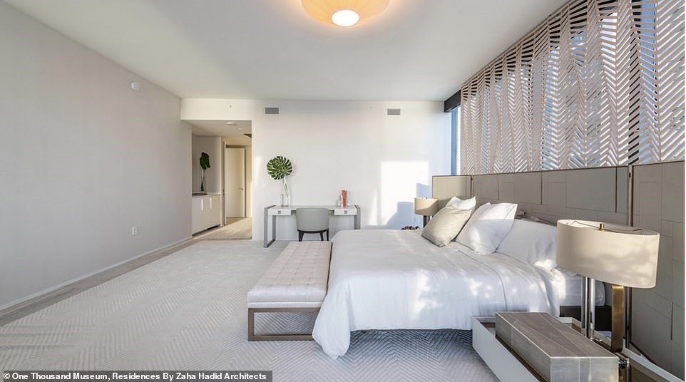 Các phòng ngủ được trang trí theo phong cách hiện đại với đồ nội thất tương đối đơn giản. Ảnh: Daily Mail.