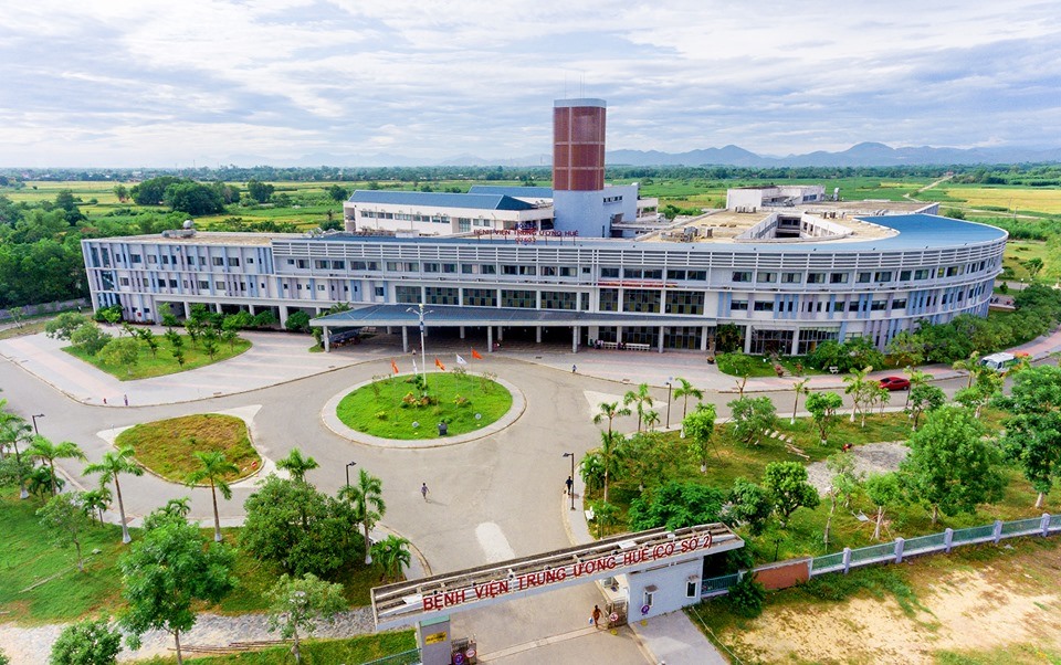 Bệnh viện Trung ương Huế cơ sở 2 - nơi cách li 2 người cùng khoang với ca nhiễm COVID-19 thứ 17 ở Việt Nam.