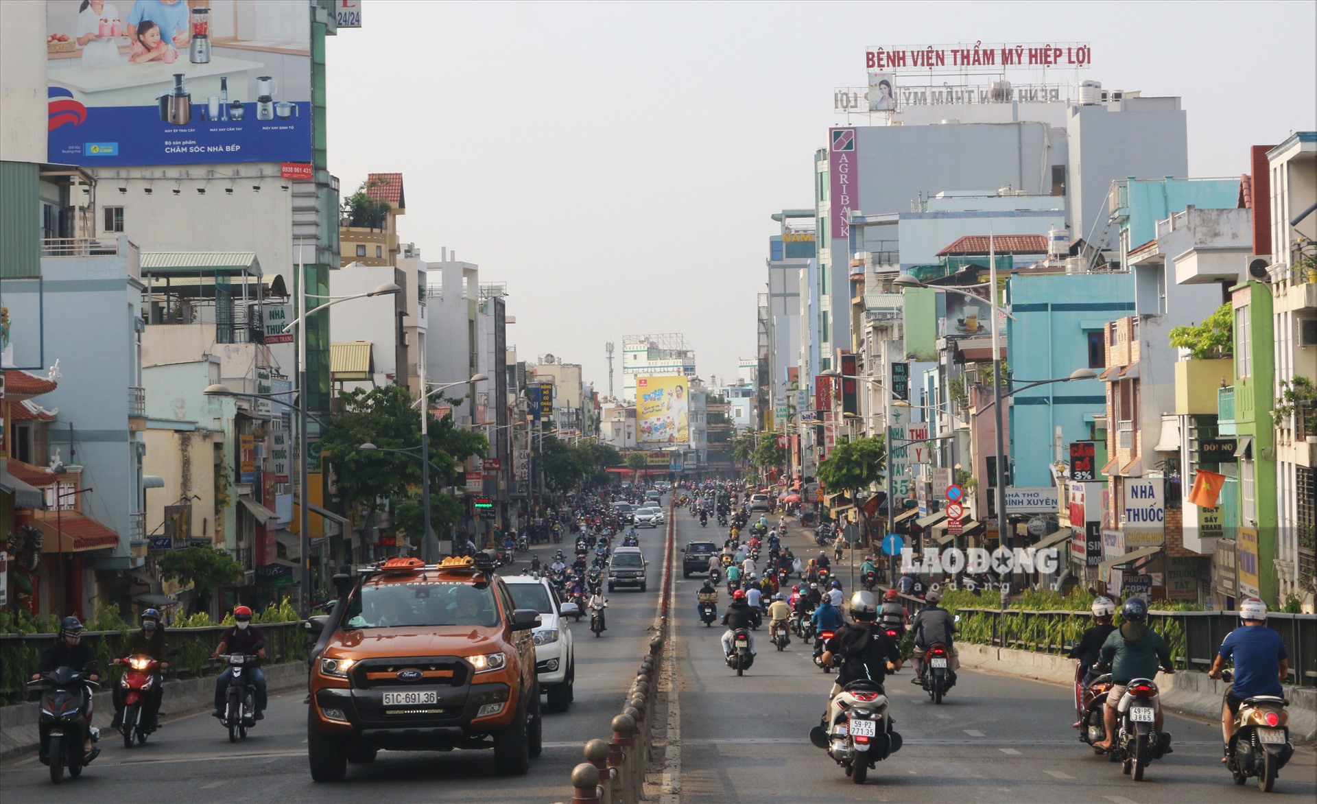 Đường Phố Sài Gòn Bất Ngờ 