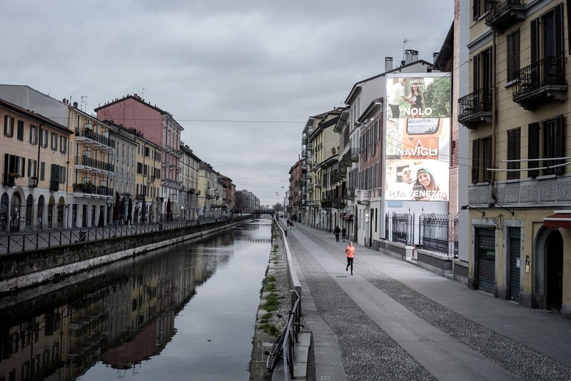 Navigli, nơi người Milan, Italy từng  tụ tập vào cuối ngày.