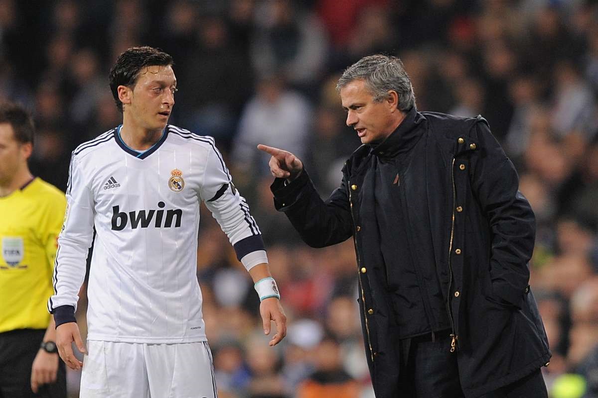 Ozil đến Real nhờ sự thuyết phục của Mourinho nhưng cả hai lại có nhiều mâu thuẫn những năm cuối hợp tác. Ảnh: Getty
