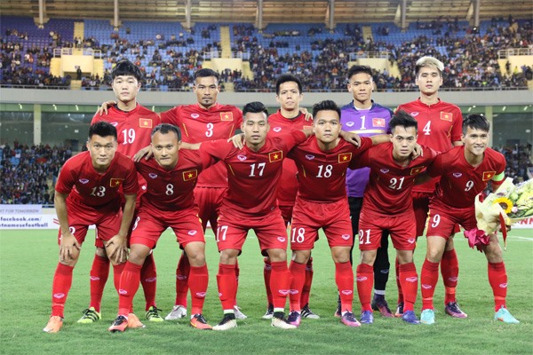 Đội hình tuyển Việt Nam năm 2016. Ảnh: VFF