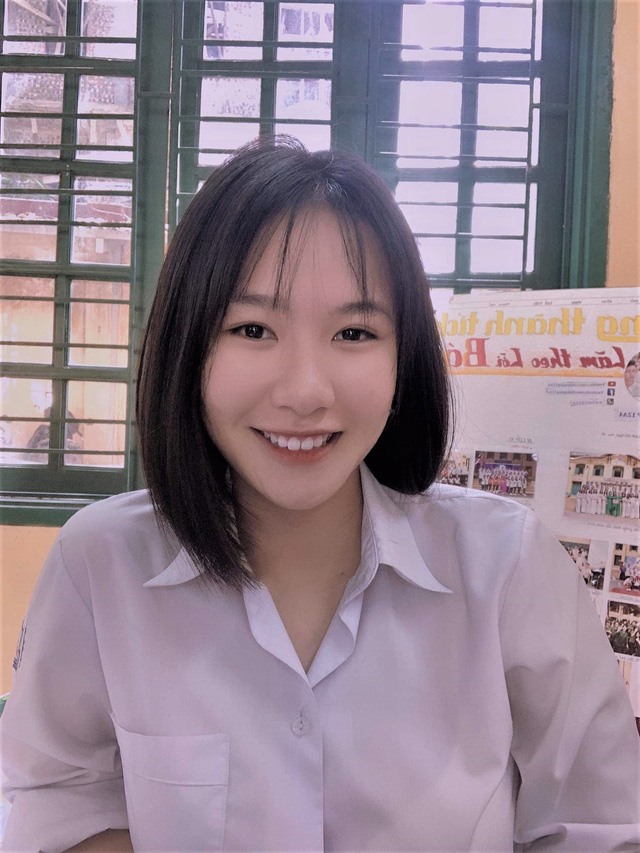 Không chỉ được biết đến với thành tích học tập nổi bật, Thùy Dương được thầy cô đánh giá là học sinh ngoan, năng nổ hoạt động tại trường. Ảnh Nhân vật cung cấp