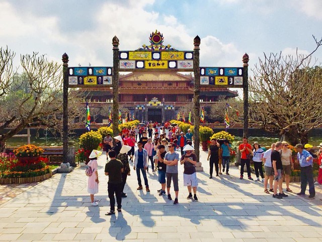 Du lịch miền Trung chưa thể tìm lại hình ảnh sôi động như thế này. Ảnh: Tường Minh
