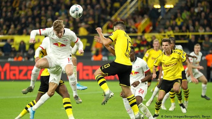 Trận Dortmund - Leipzig sẽ là tâm điểm trong ngày Bundesliga trở lại. Ảnh: DW.