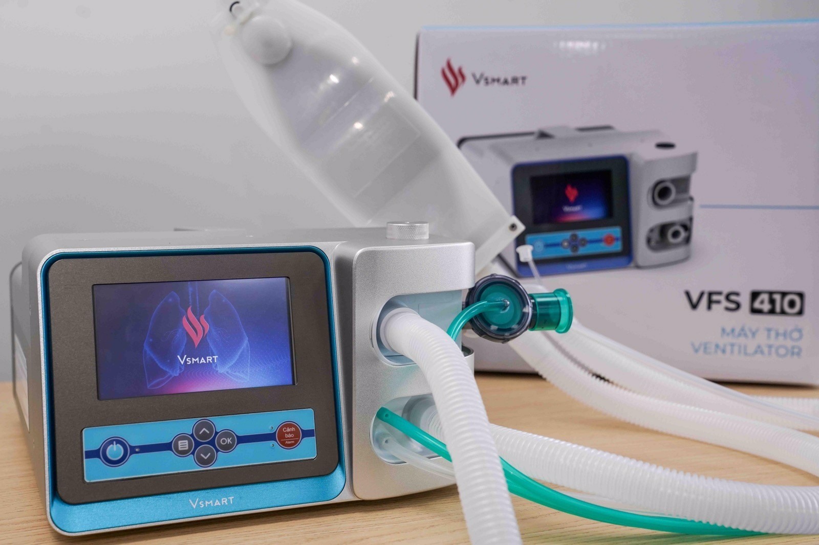 Vingroup hoàn thành 2 mẫu máy thở phục vụ điều trị COVID-19. Ảnh: Vingroup
