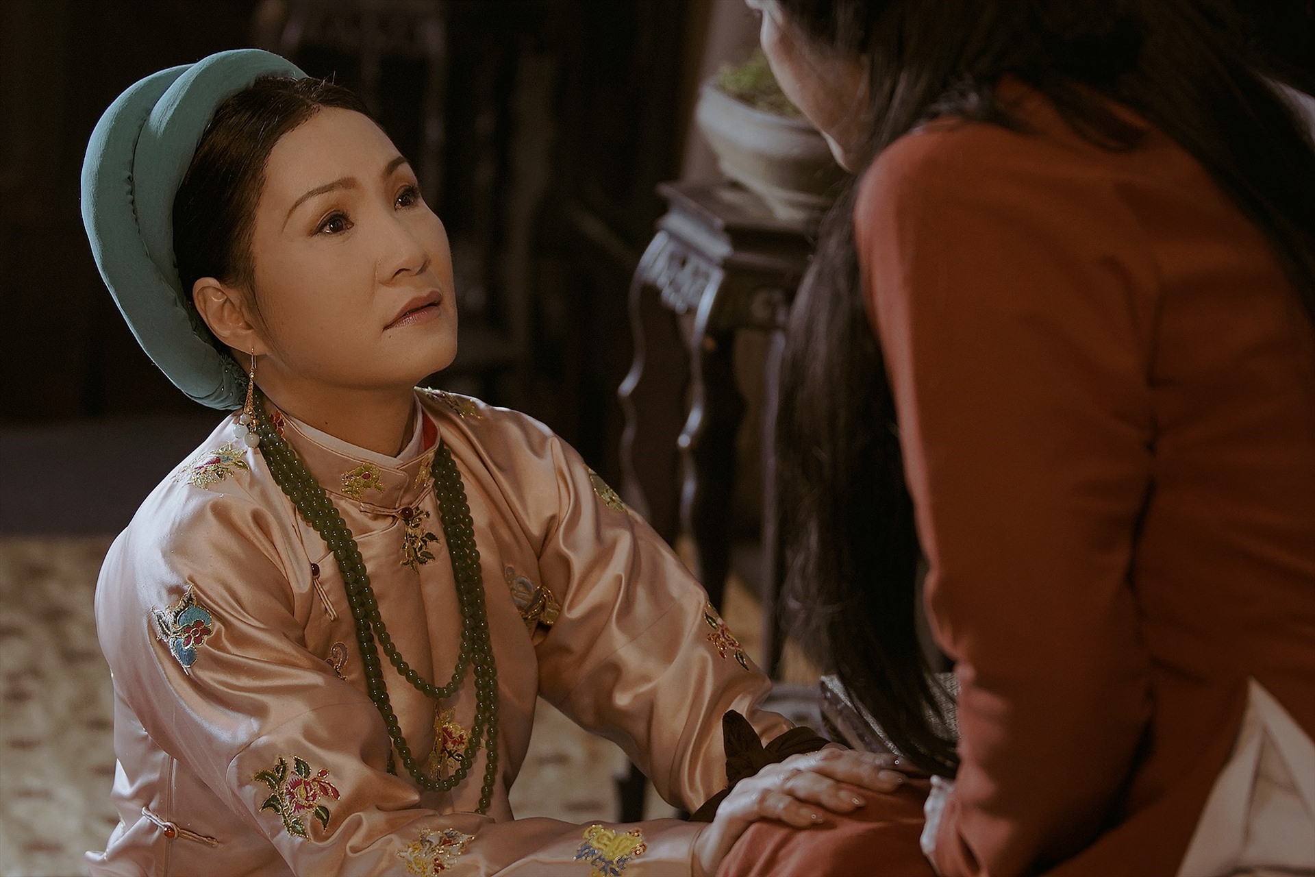 Nghệ sĩ Hồng Đào thủ vai từ Dụ Thái hậu trong phim “Phượng Khấu” của đạo diễn Huỳnh Tuấn Anh. Ảnh: Nhân vật cung cấp