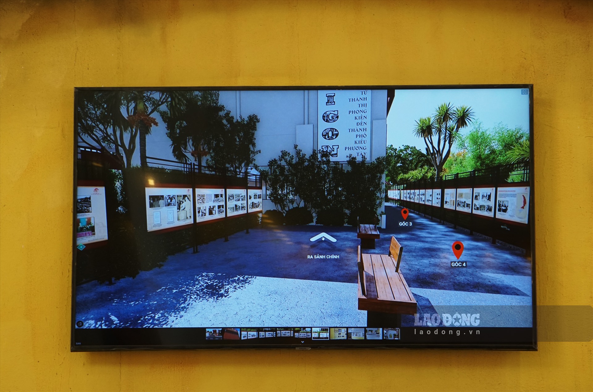 Công nghệ thực tế ảo 360 VR giúp khán giả xem có thể xem triển lãm và tài liệu trưng bày ngay tại nhà. Ảnh: Thanh Chân.