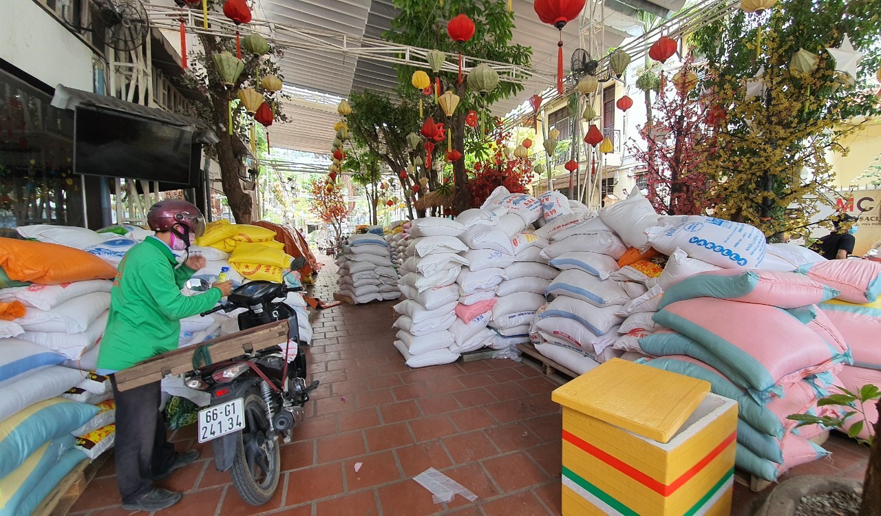 Gần 20 tấn gạo đã được ủng hộ cho “ATM gạo“.