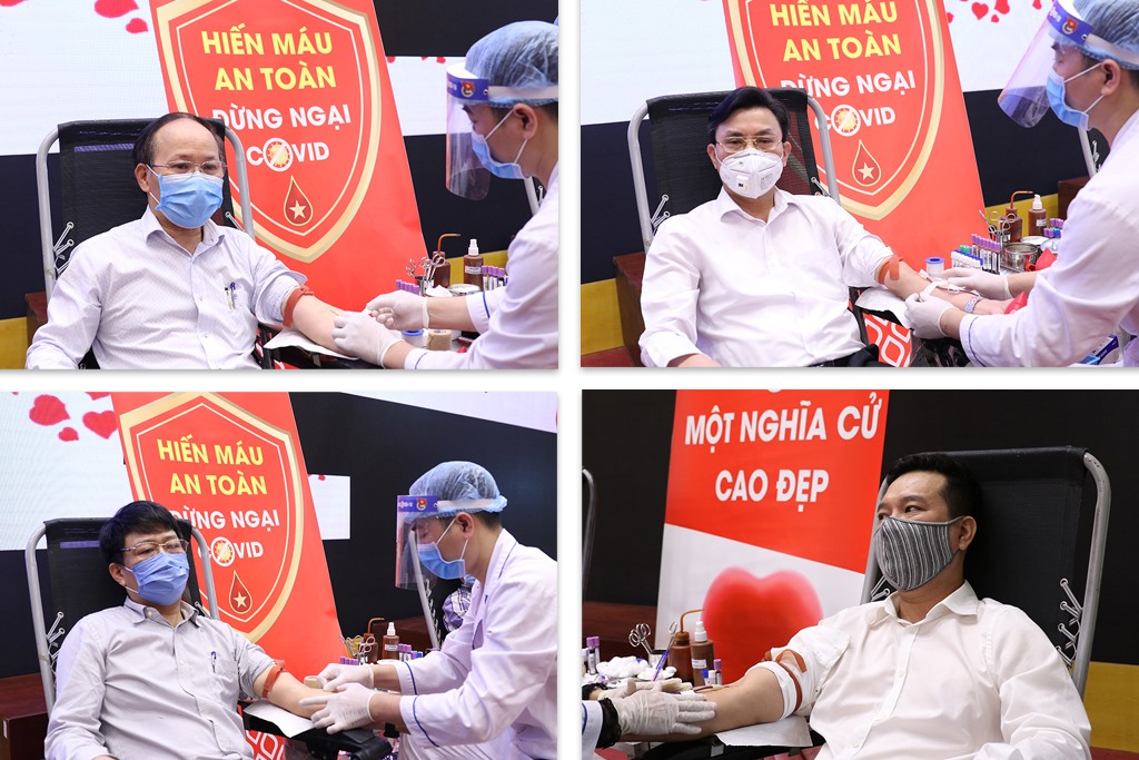 Cán bộ, viên chức người lao động Bộ Tài nguyên và Môi trường tham gia hiến máu giữa dịch COVID-19.