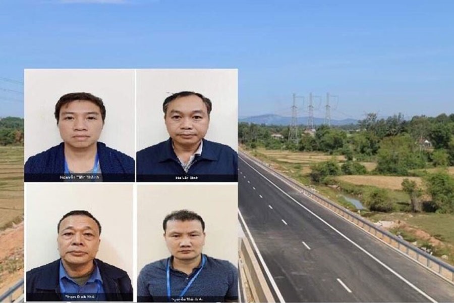 Bắt giữ 4 cán bộ BQL dự án đường Cao tốc Đà Nẵng - Quảng Ngãi. Ảnh: THANH CHUNG