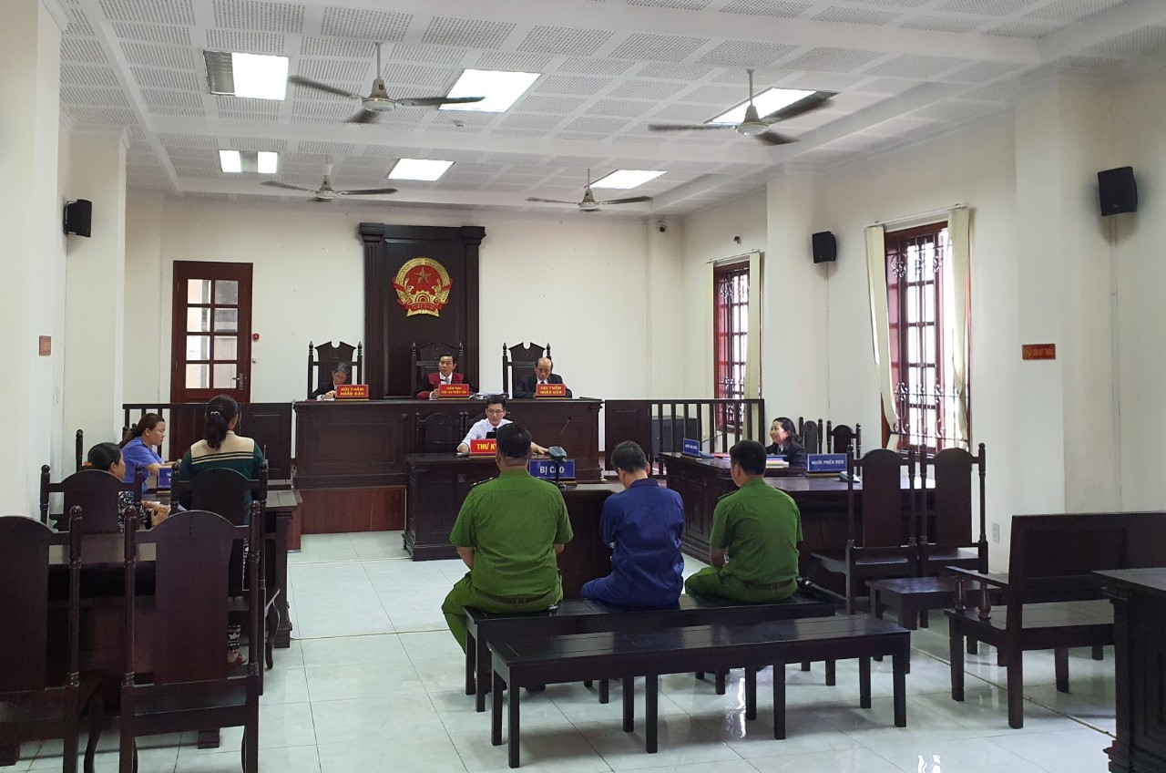 Phiên toà xử cựu nhân viên Trung tâm hỗ trợ xã hội dâm ô trẻ em được xử kín.