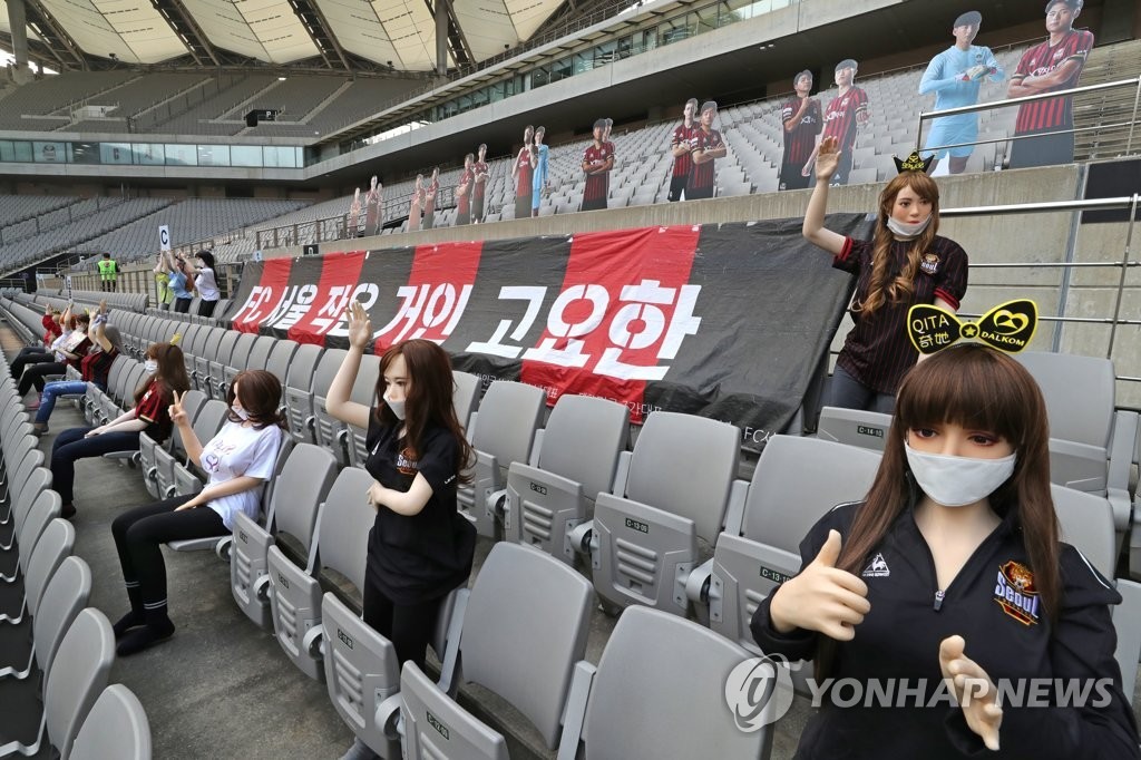 FC Seoul kiếm tiền từ doanh nghiệp .Ảnh: Yonhap News