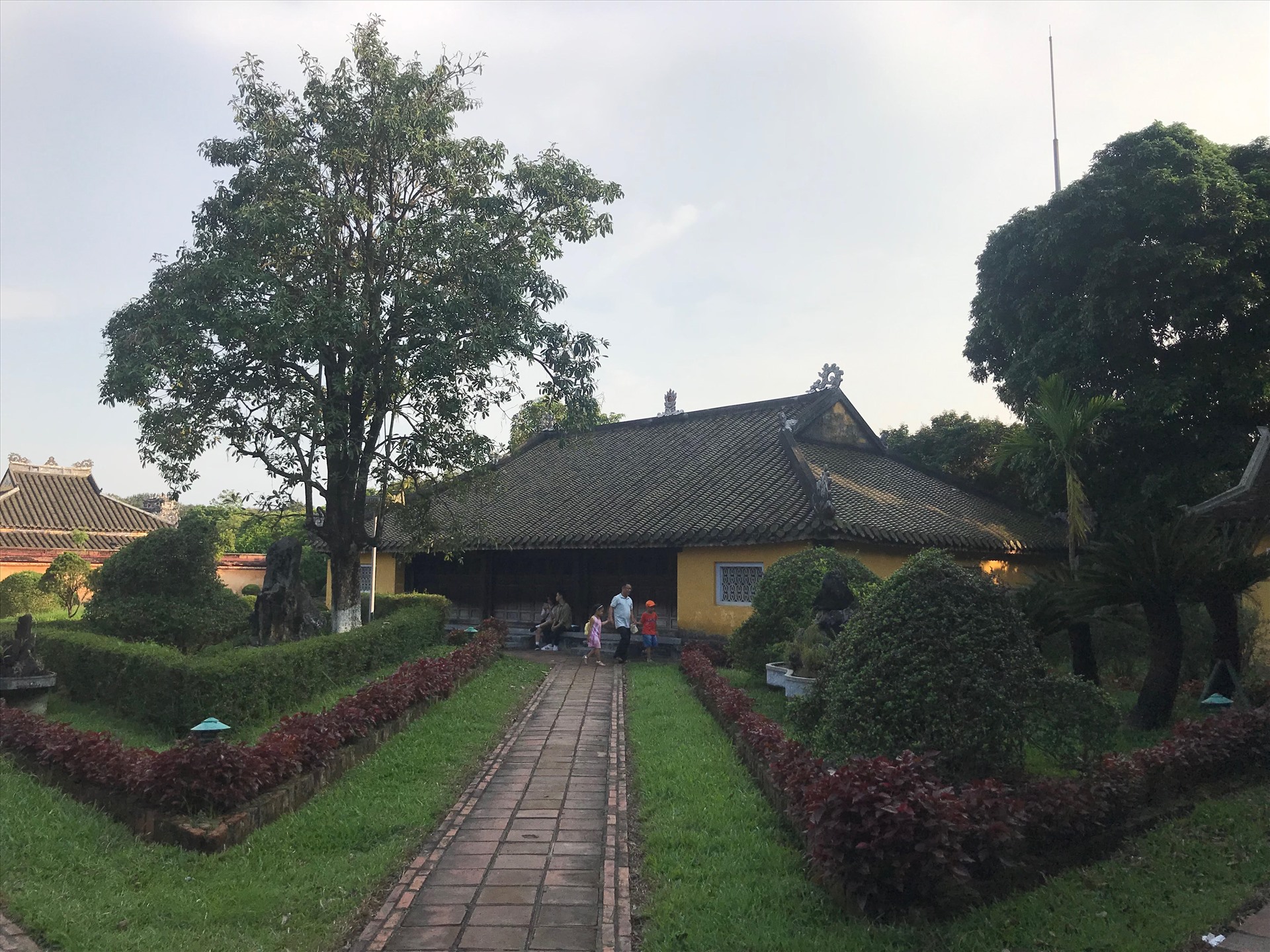 Khách theo hộ gia đình. Ảnh: Tường Minh