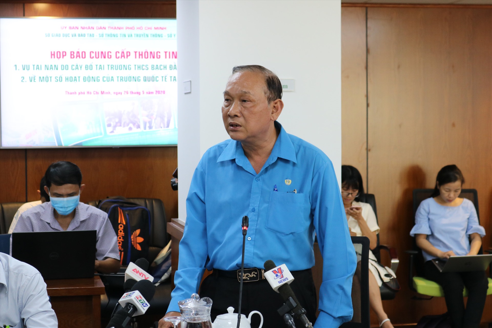Ông Nguyễn Văn Phúc - Hiệu trưởng trường THCS Bạch Đằng nói bất ngờ trước sự việc cây đổ đè học sinh thương vong.