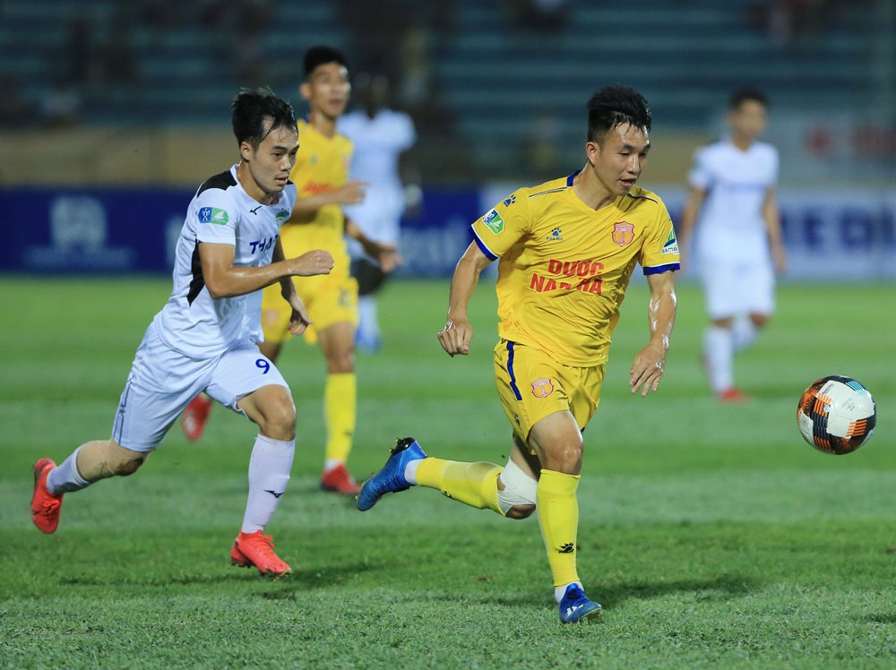 Hoàng Anh Gia Lai tron trận thua Nam Định 0-2. Ảnh: VPF