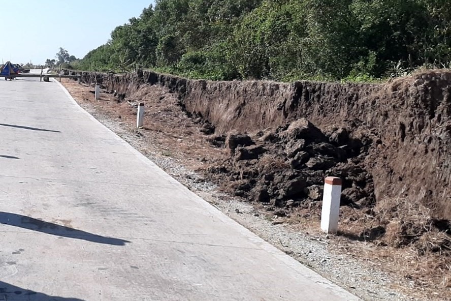 Sạt lở đất tại Cà Mau trong những tháng đầu năm 2020. Ảnh: Nhật Hồ