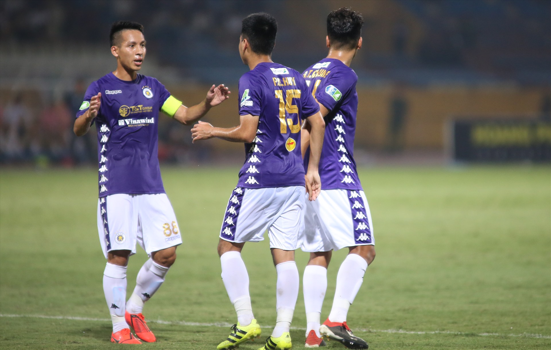 Tuy nhiên câu lạc bộ Hà Nội vẫn giành vé đi tiếp với chiến thắng 3-0.