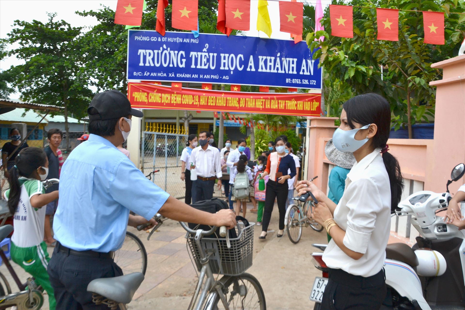 Trường Tiểu học A Khánh An, xã Khánh An, huyện An Phú, nơi có 399 học sinh người Việt đang sinh sống bên kia biên giới sang học. Ảnh: LT