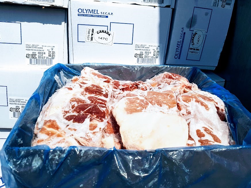 Thịt lợn nhập khẩu có chất lượng tốt, nhưng người tiêu dùng Việt Nam thích “thịt nóng” hơn. Ảnh: Khánh Vũ
