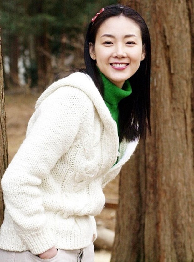 Nữ diễn viên Choi Ji Woo trong phim “Bản tình ca mùa đông“. Ảnh: Knet