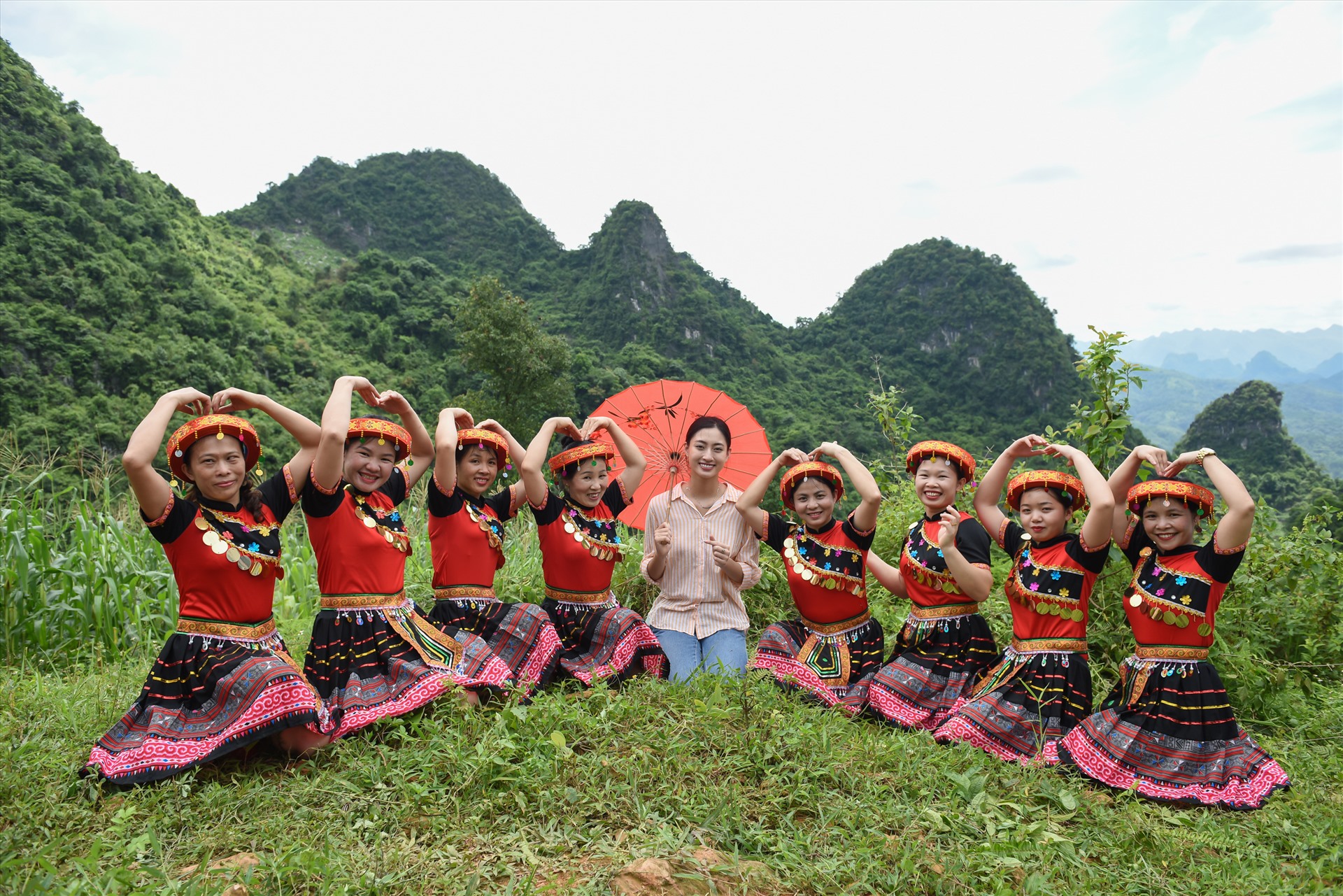 Cao Bằng cũng là quê hương của hoa hậu Lương Thùy Linh. Ảnh:NSCC