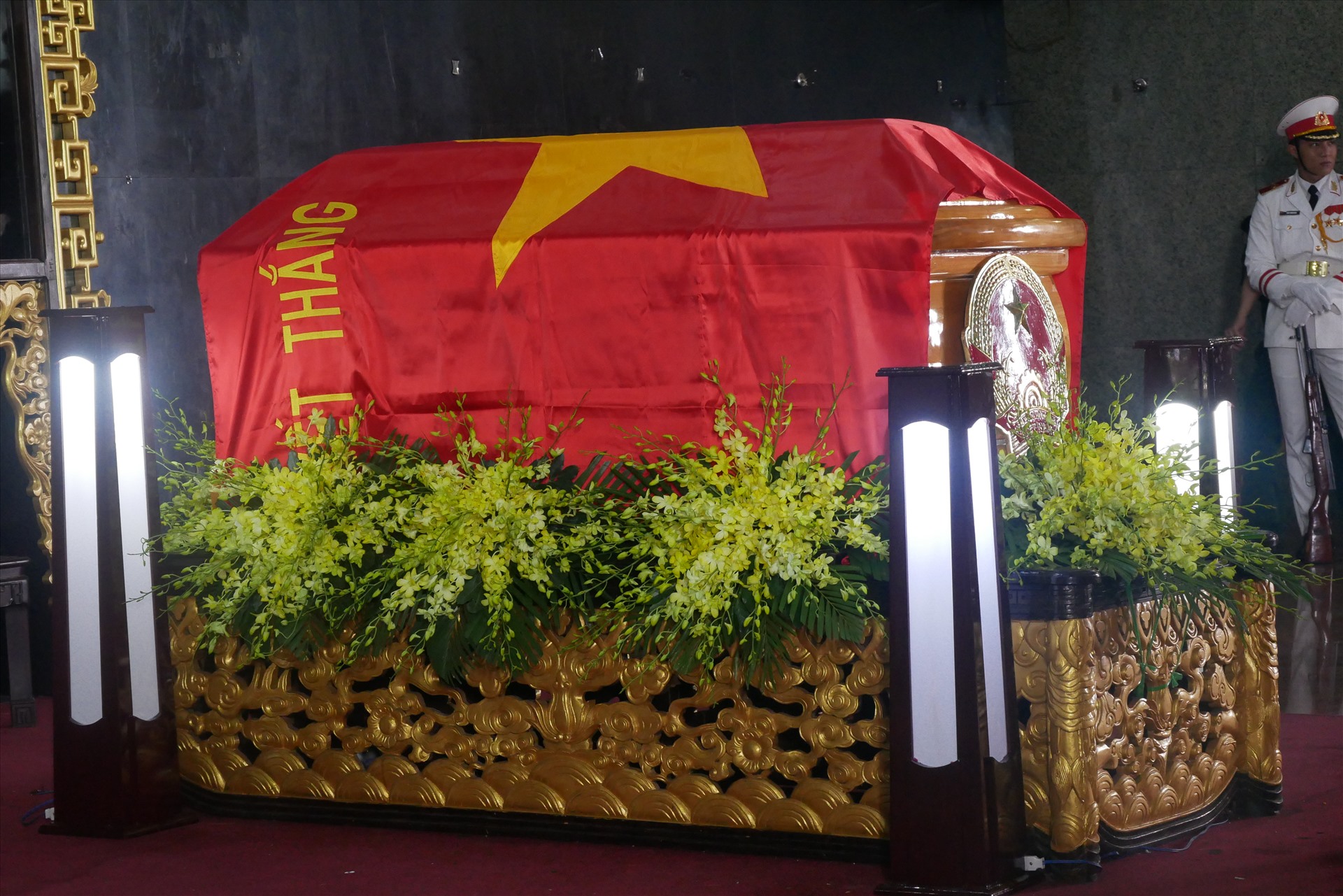 Linh cữu đồng chí Trần Quốc Hương được quàn tại nhà tang lễ Bộ Quốc phòng