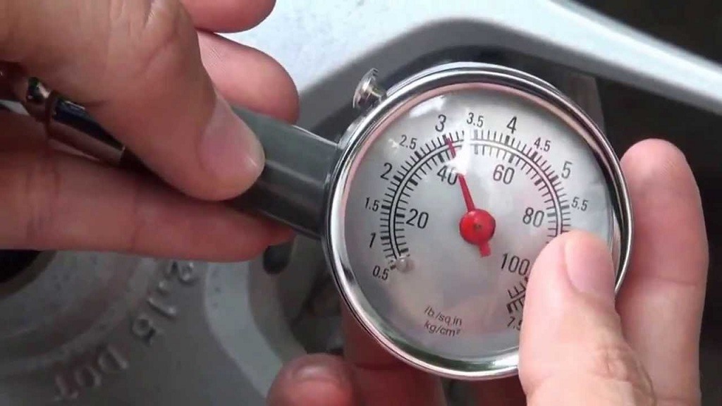 Nhiệt độ là yếu tố quan trọng ảnh hưởng đến áp suất lốp xe ôtô