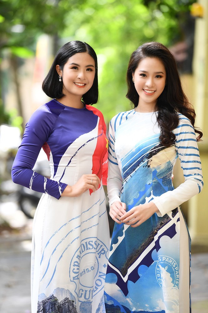 Các người đẹp trong những bộ áo dài hình biển đảo rạng rỡ. Tiền Phong Marathon 2020 gắn với thông điệp “bảo vệ chủ quyền biển đảo“.